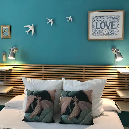 Vidamia Hostal *